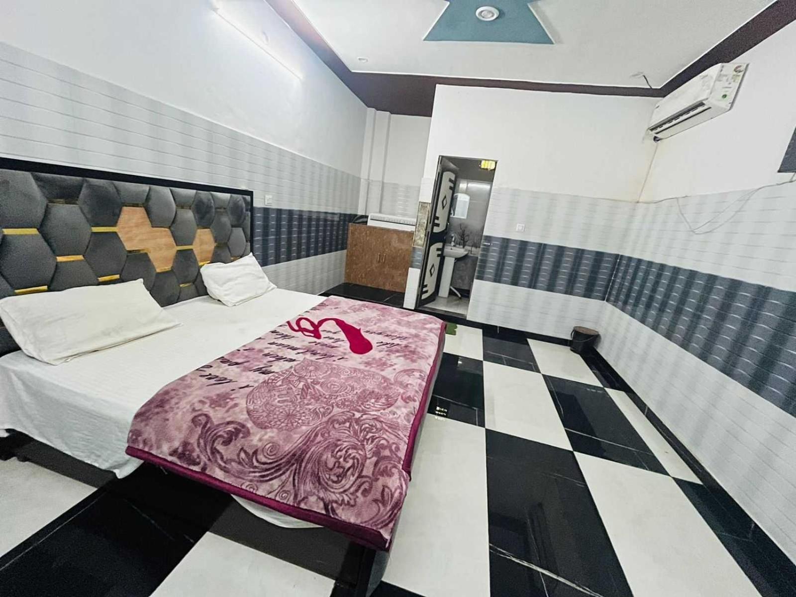Spot On Hotel Masuri メーラト エクステリア 写真